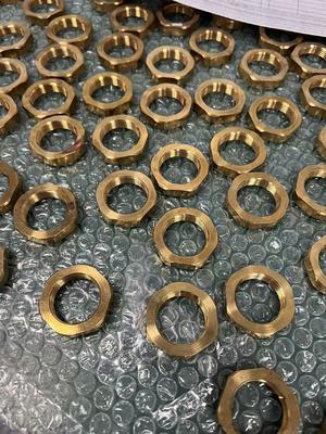 Lock nut (left-hand/right-hand)